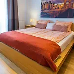 Colours Apartments Deluxe With Free Parking